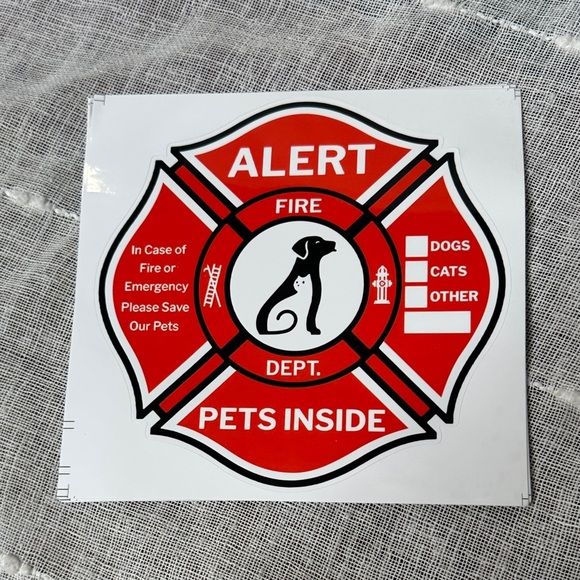 Fire Alert Pets Inside Sticker PROTECT YOUR FURRY LOVED ONES 911 Emergency NWT - Picture 2 of 6